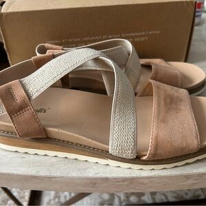 Dr. Scholl's Tan and Beige Elastic Strap Sandals